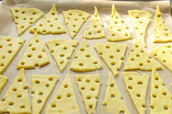 Recipe preparation Party cheese crackers made from 4 ingredients, step 5