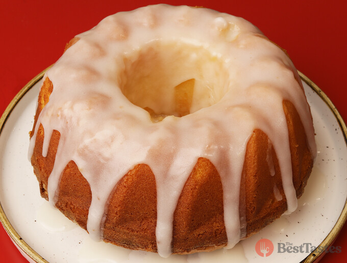 If you want a fresh lemon pound cake, then this is the one. A mug recipe for an incredibly soft and moist pound cake!