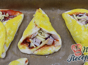 Recipe Pizza cones with ham and cheese