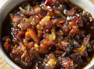 Recipe How to make homemade bacon jam. A sinfully good treat that you'll be addicted to.
