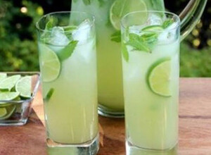 Recipe Refreshing lime lemonade