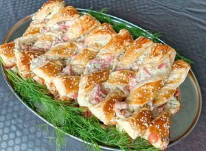 Recipe Having an unexpected visit? Use your puff pastry like this. It will be ready on the table in a moment.