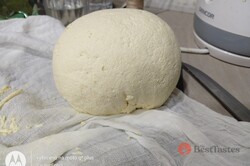 Recipe Homemade cheese that even a beginner can handle. You can make 2 lbs of cheese from half a gallon of milk.