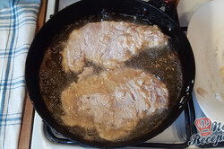 Recipe preparation Tender chicken breast with potatoes as a side dish, step 6