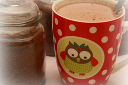 Recipe preparation Hot chocolate with vanilla, step 1