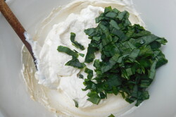 Recipe preparation Egg spread with wild garlic, step 2