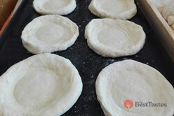 Recipe preparation Perfect substitute for classic pastries – yogurt pancakes, which are ready in a few minutes and do not require leavening, step 1