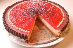 Recipe Cheesecake with white chocolate and strawberry jelly