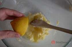 Recipe preparation Vanilla rounds glued with marmalade, step 3