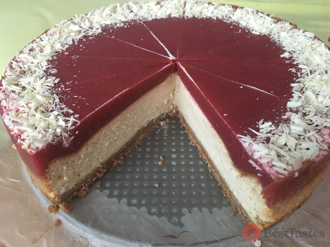 Recipe Cheesecake with white chocolate and strawberry jelly