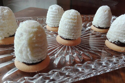 Recipe preparation Unbaked coconut beehive cookies filled with quality Parisian cream, step 13