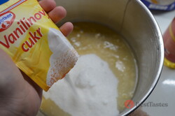 Recipe preparation Soft apple gingerbread, step 1