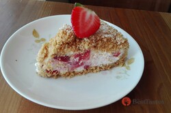 Recipe preparation No-bake strawberry cake - better than ice cream!, step 3