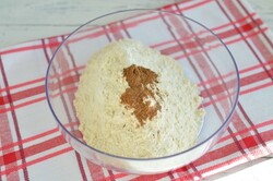 Recipe preparation Healthier type of a dessert - Carrot cake with lemon glaze, step 2