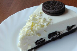 Recipe preparation Oreo cheesecake ready in 30 minutes without baking, step 2