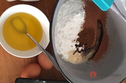 Recipe preparation Fantastic Nescafe cake with creamy chocolate mousse, step 2
