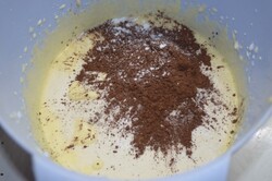 Recipe preparation Delicious moist cake, step 2