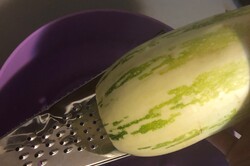 Recipe preparation Unrivaled zucchini spread with garlic, step 1