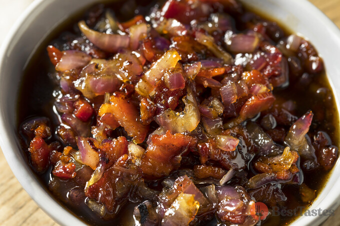 Recipe How to make homemade bacon jam. A sinfully good treat that you'll be addicted to.