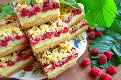 Recipe preparation Grated raspberry dessert with pudding, step 17