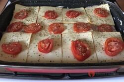 Recipe preparation Baked pizza toasts with easy and quick preparation, step 10