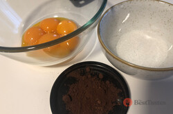 Recipe preparation Fantastic flourless chocolate dessert that literally melts on the tongue, step 1