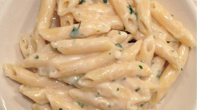 Recipe Creamy garlic cheese pasta you'll totally love