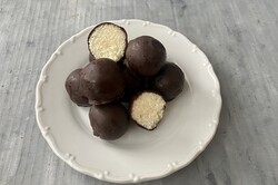 The quickest Christmas recipe. Unbaked coconut bites made from 3 ingredients., step 6