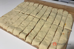 Recipe preparation Crooked pizza - even a beginner can handle it. The best savory pastry you can make for a party., step 5