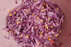 Recipe preparation Excellent yet simple red cabbage salad prepared in 10 minutes, step 3