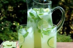 Recipe preparation Refreshing lime lemonade, step 1