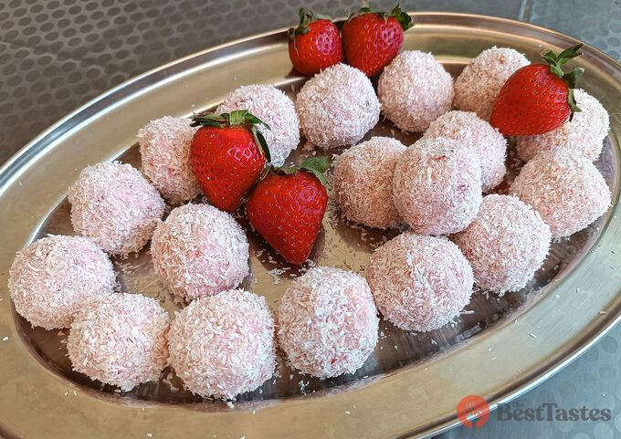 Recipe No-bake strawberry bites, ready in 10 minutes - try them today.