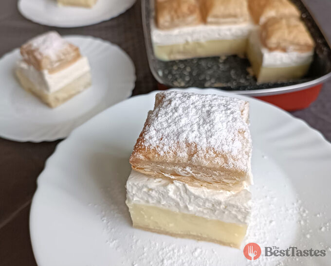 Recipe Undemanding quick Hungarian cream cake that everyone will enjoy.