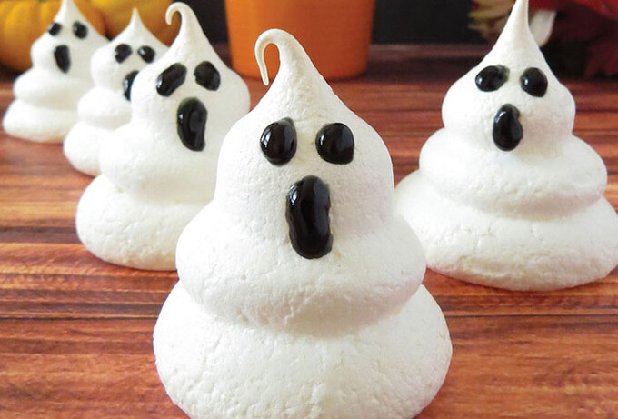 Recipe Spooky Halloween meringues