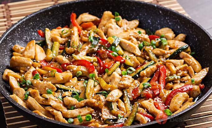 Spicy Chinese-style chicken. A quick recipe that everyone praises.