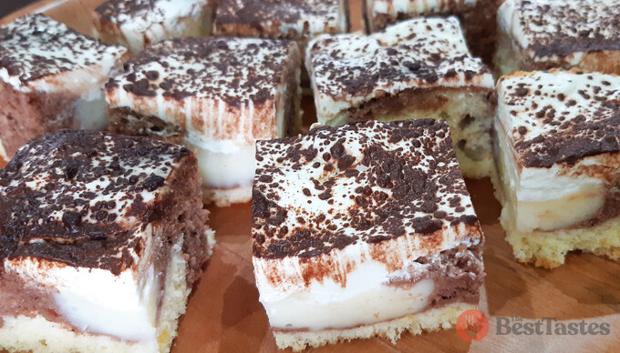 Recipe Dream cake - pudding wells filled with sour cream