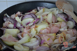 Recipe preparation Puff pastry onion pie, step 1