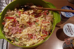 Recipe preparation A simple fresh pasta salad, step 2