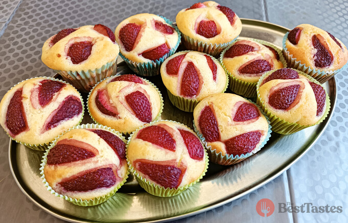 Recipe Mascarpone muffins with strawberries - as soft as a feather