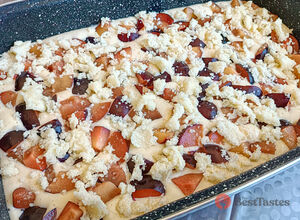 The best recipe of all that I have tried for this type of cake with plums and crumble.